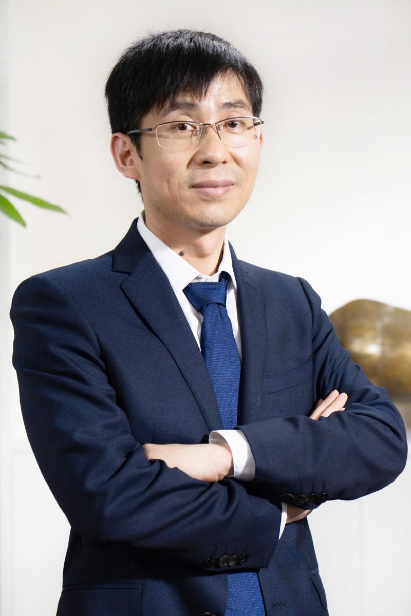 李志刚/董事长&总经理 李志刚博士毕业于华中科技大学，师承中国武汉光谷之父黄德修教授，